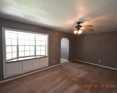 212 N Clearview Avenue - Photo Thumbnail 6