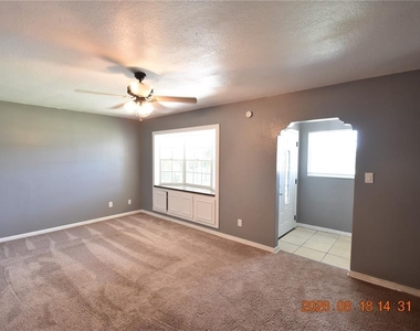212 N Clearview Avenue - Photo Thumbnail 7