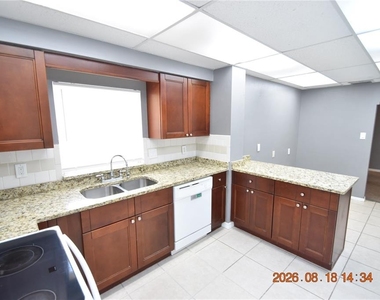 212 N Clearview Avenue - Photo Thumbnail 19