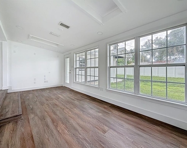 2122 52nd Avenue N - Photo Thumbnail 26