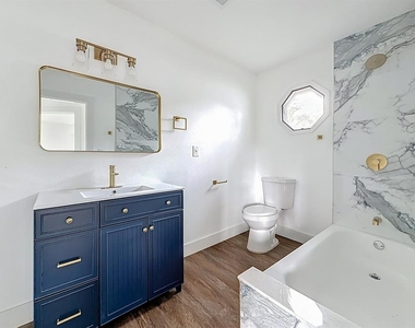 2122 52nd Avenue N - Photo Thumbnail 41