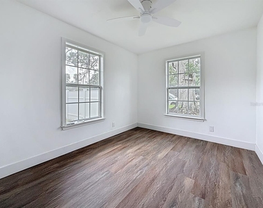 2122 52nd Avenue N - Photo Thumbnail 37