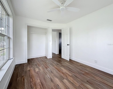 2122 52nd Avenue N - Photo Thumbnail 35