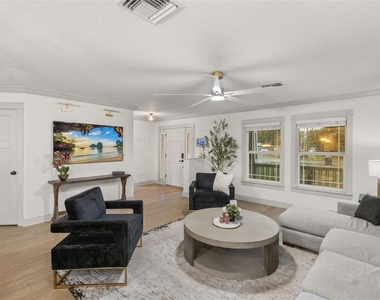 6109 N 22nd Street - Photo Thumbnail 4