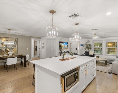 6109 N 22nd Street - Photo Thumbnail 10
