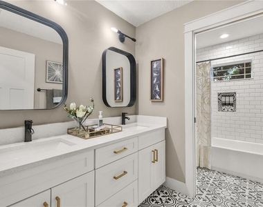 6109 N 22nd Street - Photo Thumbnail 14