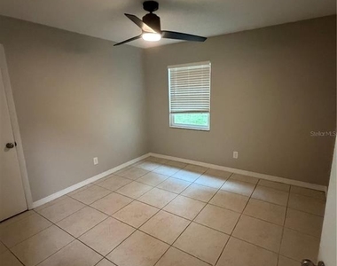 11510 Valencia Dr - Photo Thumbnail 8