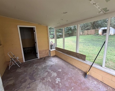 11510 Valencia Dr - Photo Thumbnail 12