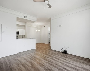 17101 Carrington Park Drive - Photo Thumbnail 9