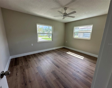 7120 Grevilla Avenue S - Photo Thumbnail 4