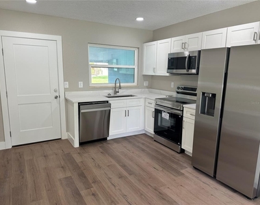 7120 Grevilla Avenue S - Photo Thumbnail 3