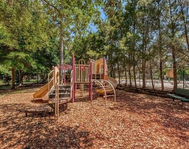 2220 Chianti Place - Photo Thumbnail 22