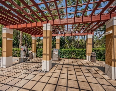2220 Chianti Place - Photo Thumbnail 20