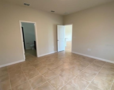 5060 Sparkling Water Way - Photo Thumbnail 13