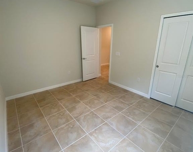5060 Sparkling Water Way - Photo Thumbnail 21