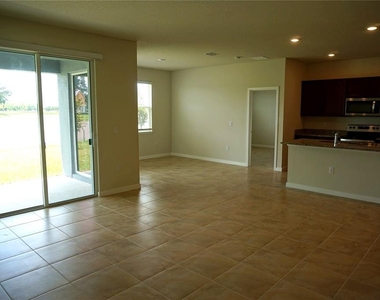 5060 Sparkling Water Way - Photo Thumbnail 6