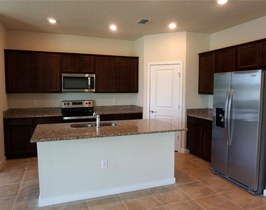 5060 Sparkling Water Way - Photo Thumbnail 7