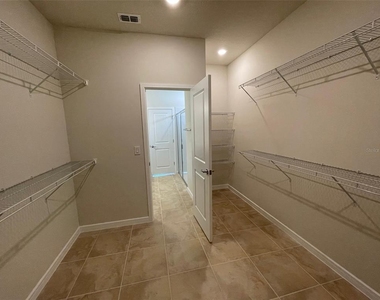 5060 Sparkling Water Way - Photo Thumbnail 16