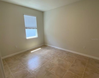 5060 Sparkling Water Way - Photo Thumbnail 20