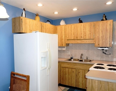 4330 Tahitian Gardens Circle - Photo Thumbnail 9