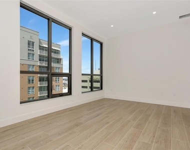 33 S Palm Avenue - Photo Thumbnail 10