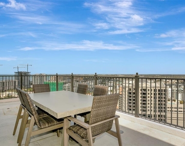 33 S Palm Avenue - Photo Thumbnail 31