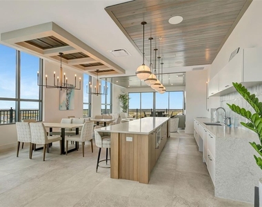 33 S Palm Avenue - Photo Thumbnail 24