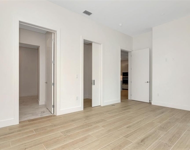 33 S Palm Avenue - Photo Thumbnail 19