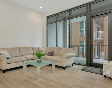 33 S Palm Avenue - Photo Thumbnail 8