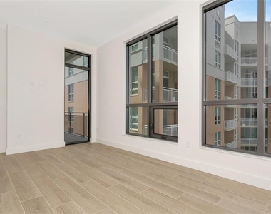 33 S Palm Avenue - Photo Thumbnail 18