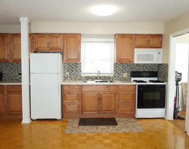 809 W Park Avenue - Photo Thumbnail 6