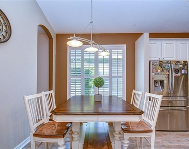 3246 Stonebridge Trail - Photo Thumbnail 8