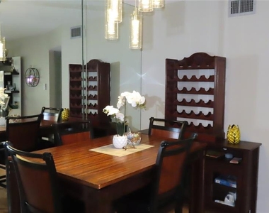 2402 Ecuadorian Way - Photo Thumbnail 6