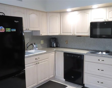 2402 Ecuadorian Way - Photo Thumbnail 7