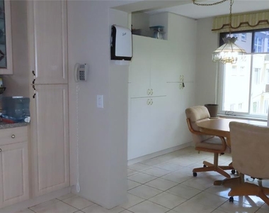 2402 Ecuadorian Way - Photo Thumbnail 10