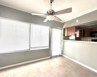 18007 Gulf Boulevard - Photo Thumbnail 4