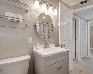 18007 Gulf Boulevard - Photo Thumbnail 8