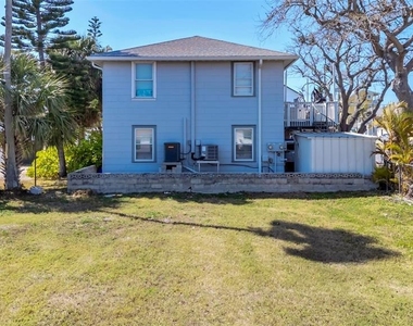 18007 Gulf Boulevard - Photo Thumbnail 15