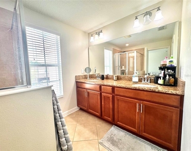 15232 Pacey Cove Drive - Photo Thumbnail 11