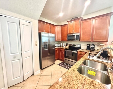 15232 Pacey Cove Drive - Photo Thumbnail 3