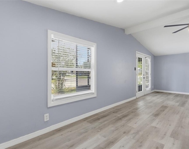 36131 Zinnia Street - Photo Thumbnail 5