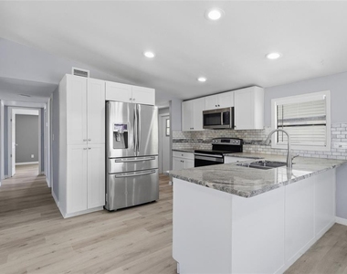 36131 Zinnia Street - Photo Thumbnail 6
