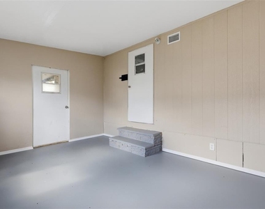 36131 Zinnia Street - Photo Thumbnail 16
