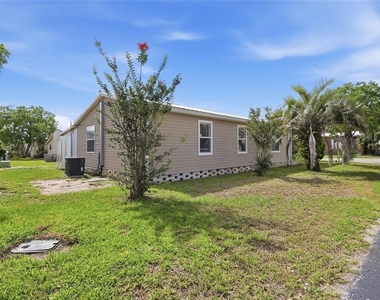 36131 Zinnia Street - Photo Thumbnail 18