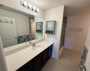 820 Chatham Walk Drive - Photo Thumbnail 11