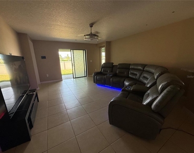 820 Chatham Walk Drive - Photo Thumbnail 5