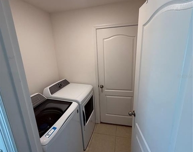 820 Chatham Walk Drive - Photo Thumbnail 12