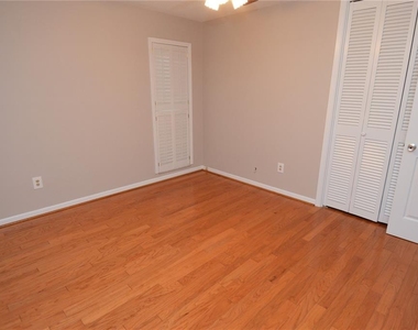 981 Damrosch Street - Photo Thumbnail 26