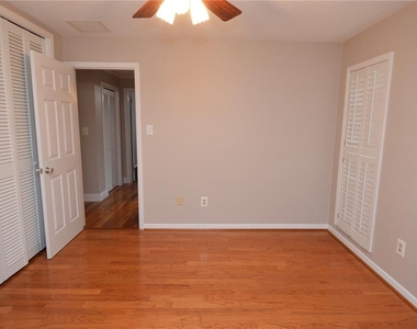 981 Damrosch Street - Photo Thumbnail 29