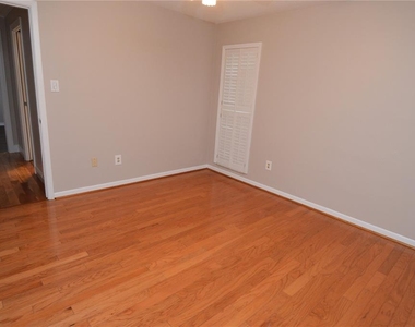 981 Damrosch Street - Photo Thumbnail 23
